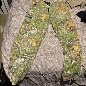 Mossy Oak Pursuits Camo Cargos